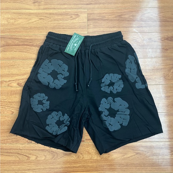 Black and white denim tears shorts - Picture 1 of 4